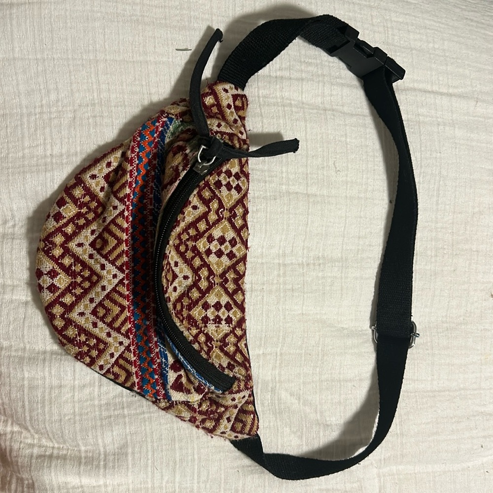 Multi color Fanny pack/ Barely used